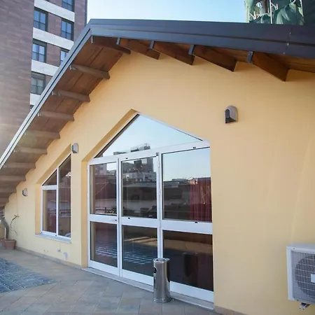 Blue Door ホステル *