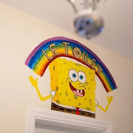 Blue Door * ティラナ