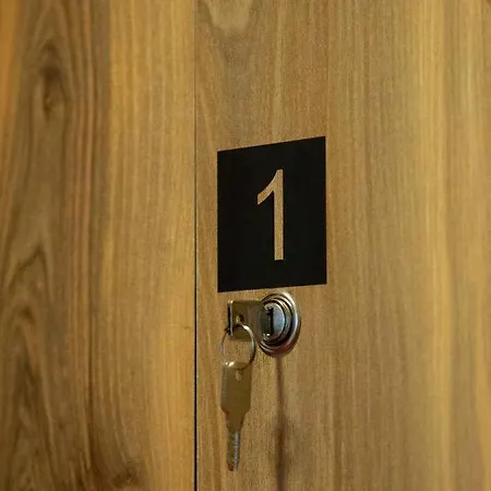 Blue Door טיראנה