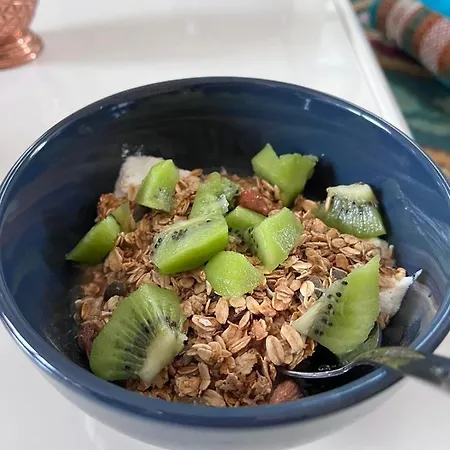 Blue Door ホステル *