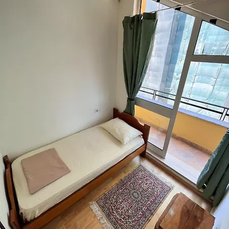 Blue Door טיראנה