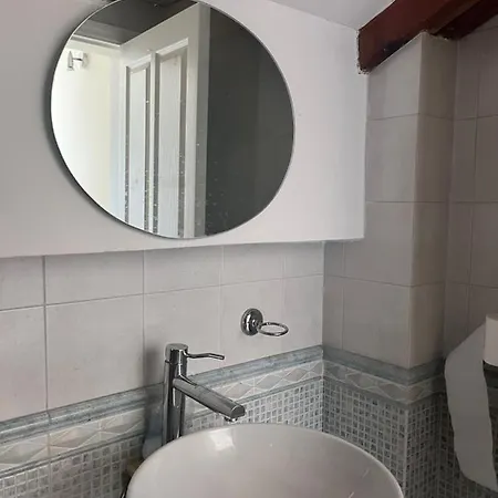 אכסניה Blue Door *