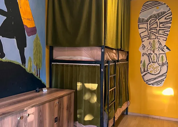 Blue Door Hostel Tirana