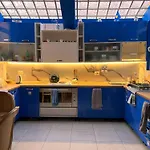 旅馆 Blue Door
