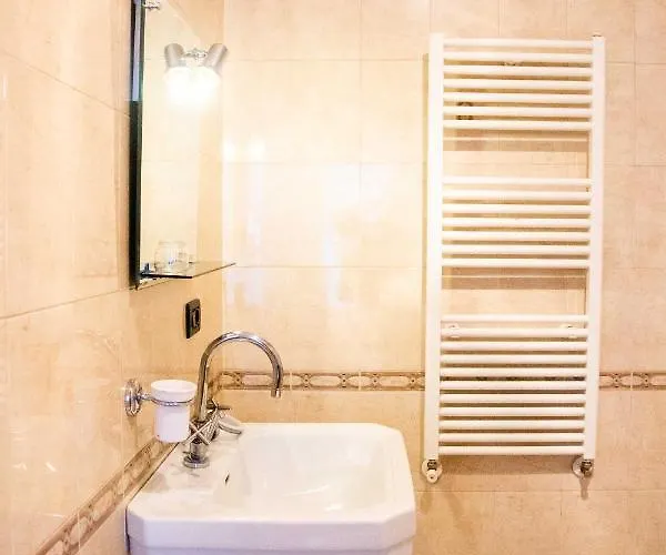 Albergue Blue Door *