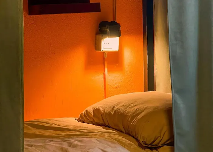 Hostel Blue Door *